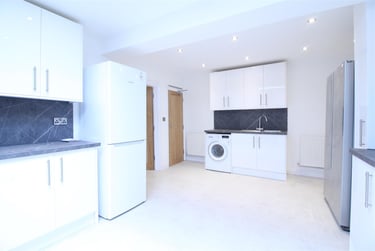 6 bed house, Fletcher Road, Beeston, NG92EL - Image 4